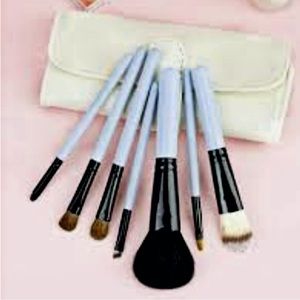 7 Pc Blue & Black Royal Pro Vegan Travel Makeup Brush Set With Roll Up Holder